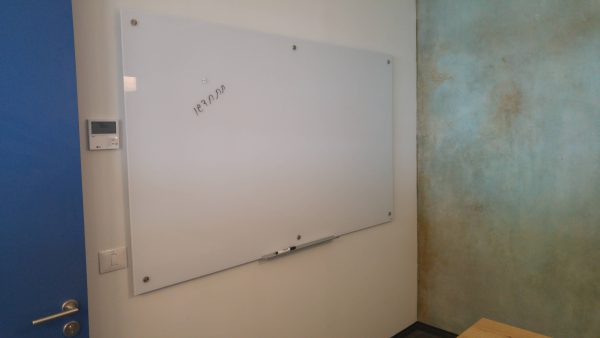 לוח זכוכית מחיק מגנטי קלאסי לבן 90x60 ס''מ - Bclear