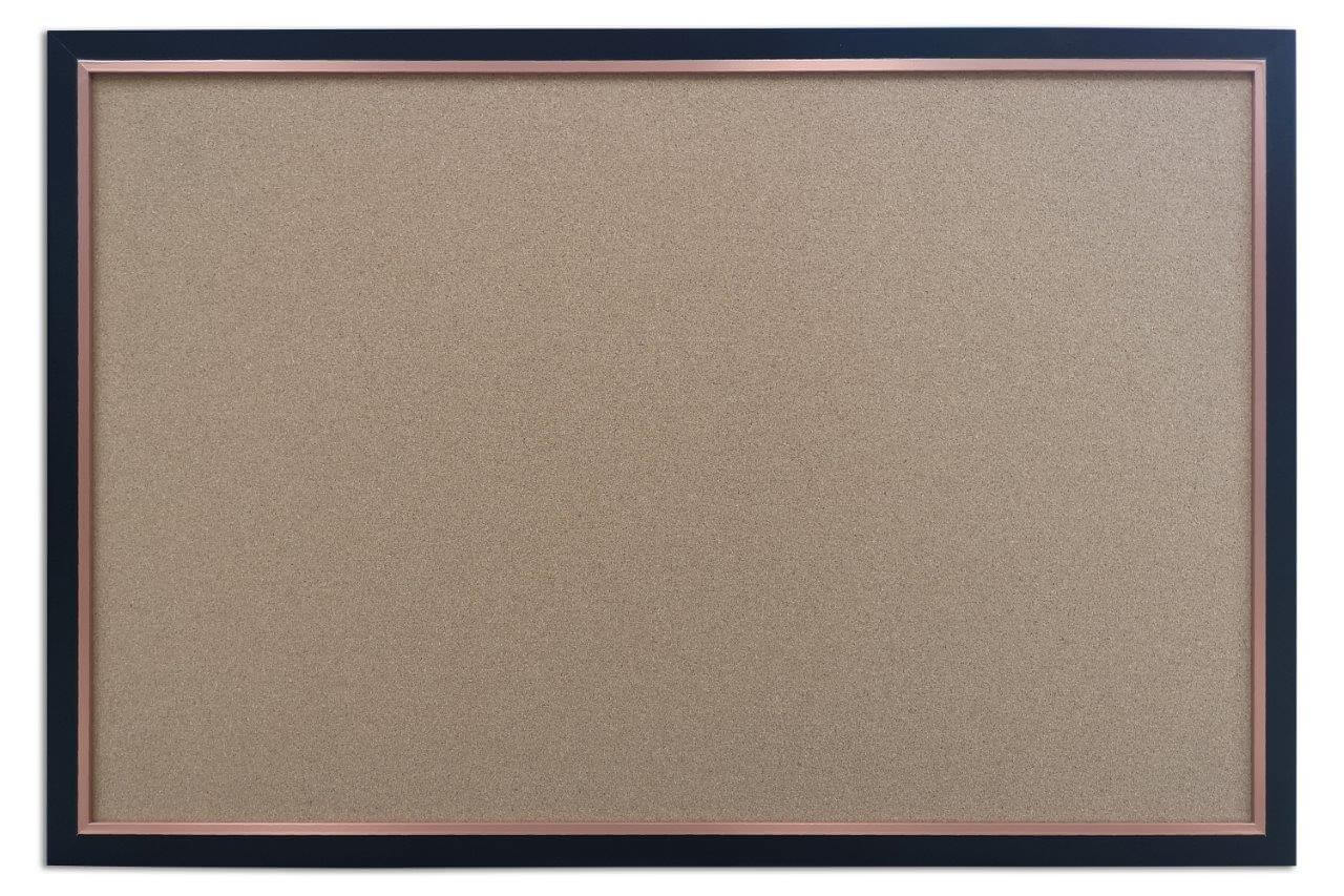 לוח שעם עם מסגרת עץ שחורה